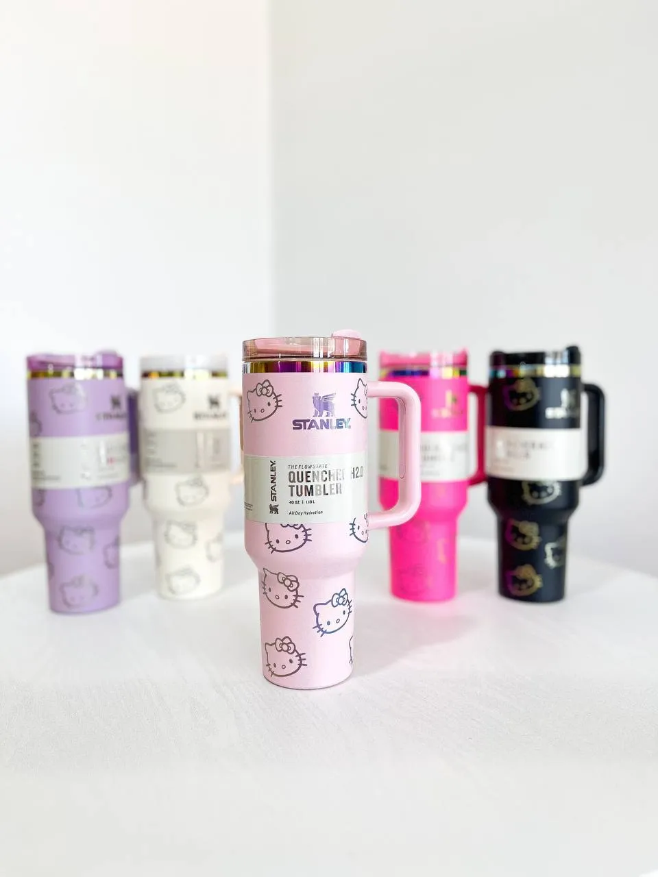 استنلی وارداتی طرح کیتی صورتی کم رنگ